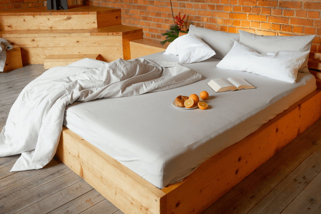 How to: Wie zieht man eigentlich ein Bettlaken auf?